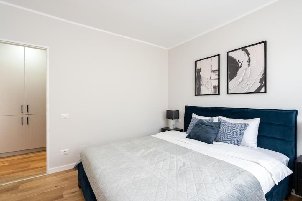 Amazing Views 2br Bright Flat - Charming Balcony Bukarest