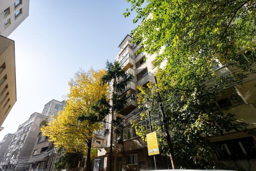 Amazing Views 2br Bright Flat - Charming Balcony Bukarest